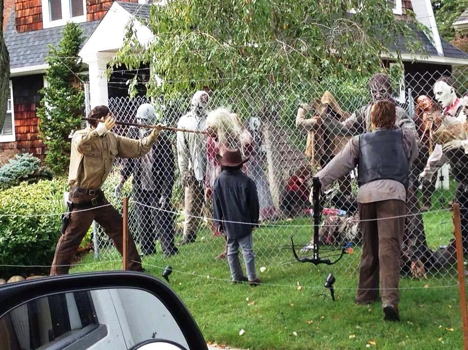 The Walking Dead halloween decorations in yard
